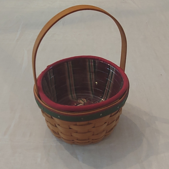 Longaberger Holiday Helper Basket - Picture 15 of 15